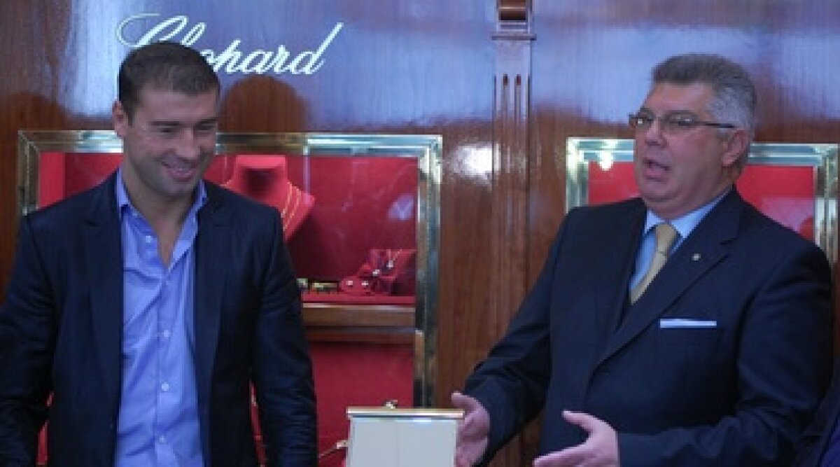 Lucian Bute a primit cadou un ceas de peste 5.000 de euro!