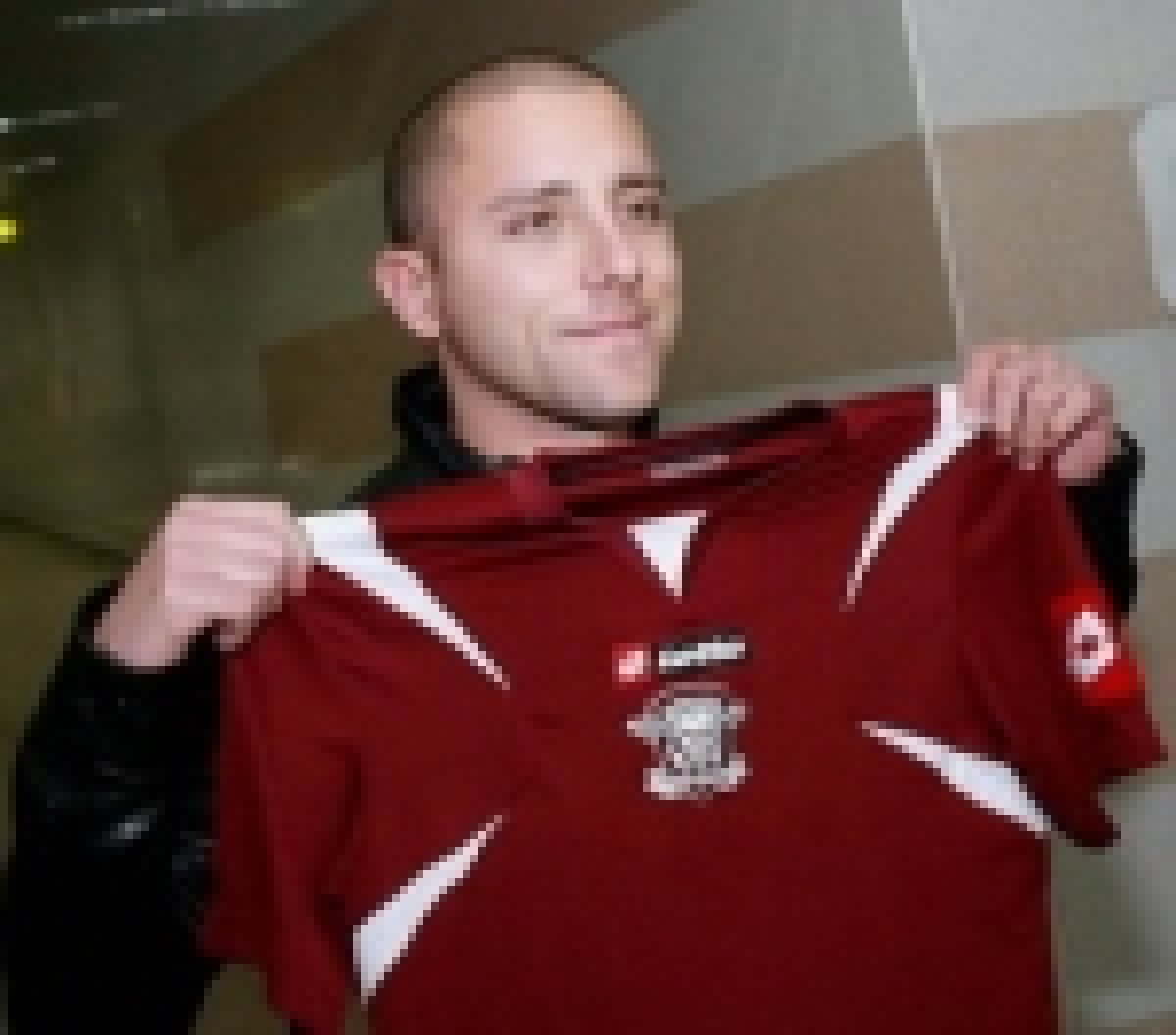 FOTO / Beljici a ajuns la Bucureşti: "Sînt bucuros că voi juca la o echipă mare"