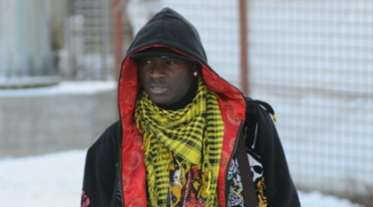 N'Doye s-a pierdut în pădure, dar a ajuns singur la hotel! :)