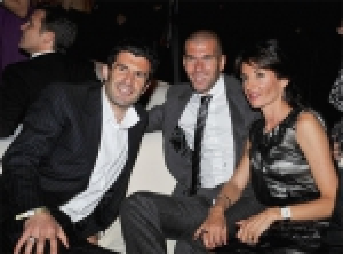 FOTO / Figo şi Zidane, acces exclusiv la o carte cu tiraj limitat a lui Paolo Coelho