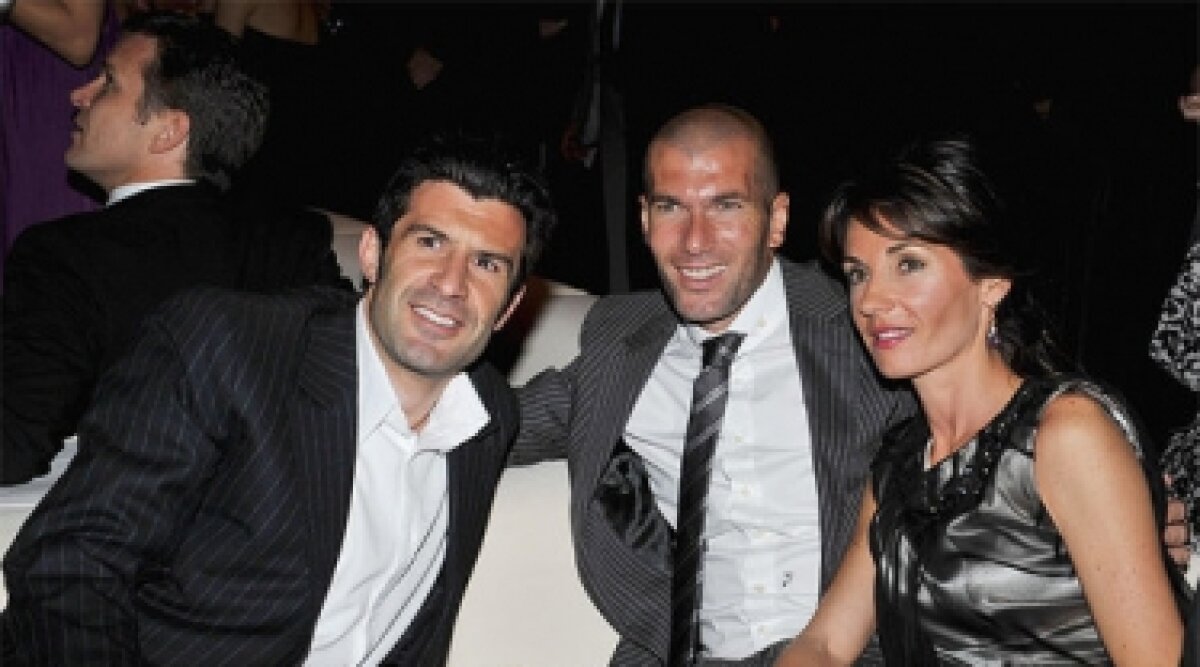 FOTO / Figo şi Zidane, acces exclusiv la o carte cu tiraj limitat a lui Paolo Coelho