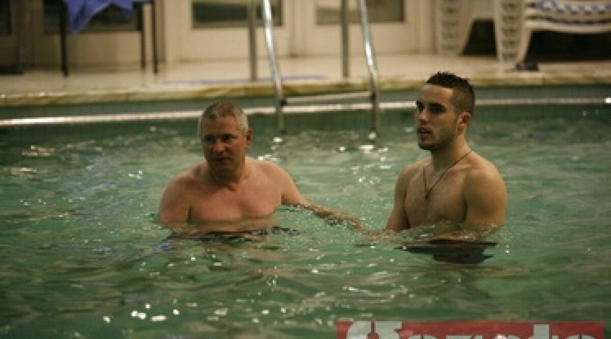 FOTO / Giuleştenii s-au bălăcit la piscina lui Copos