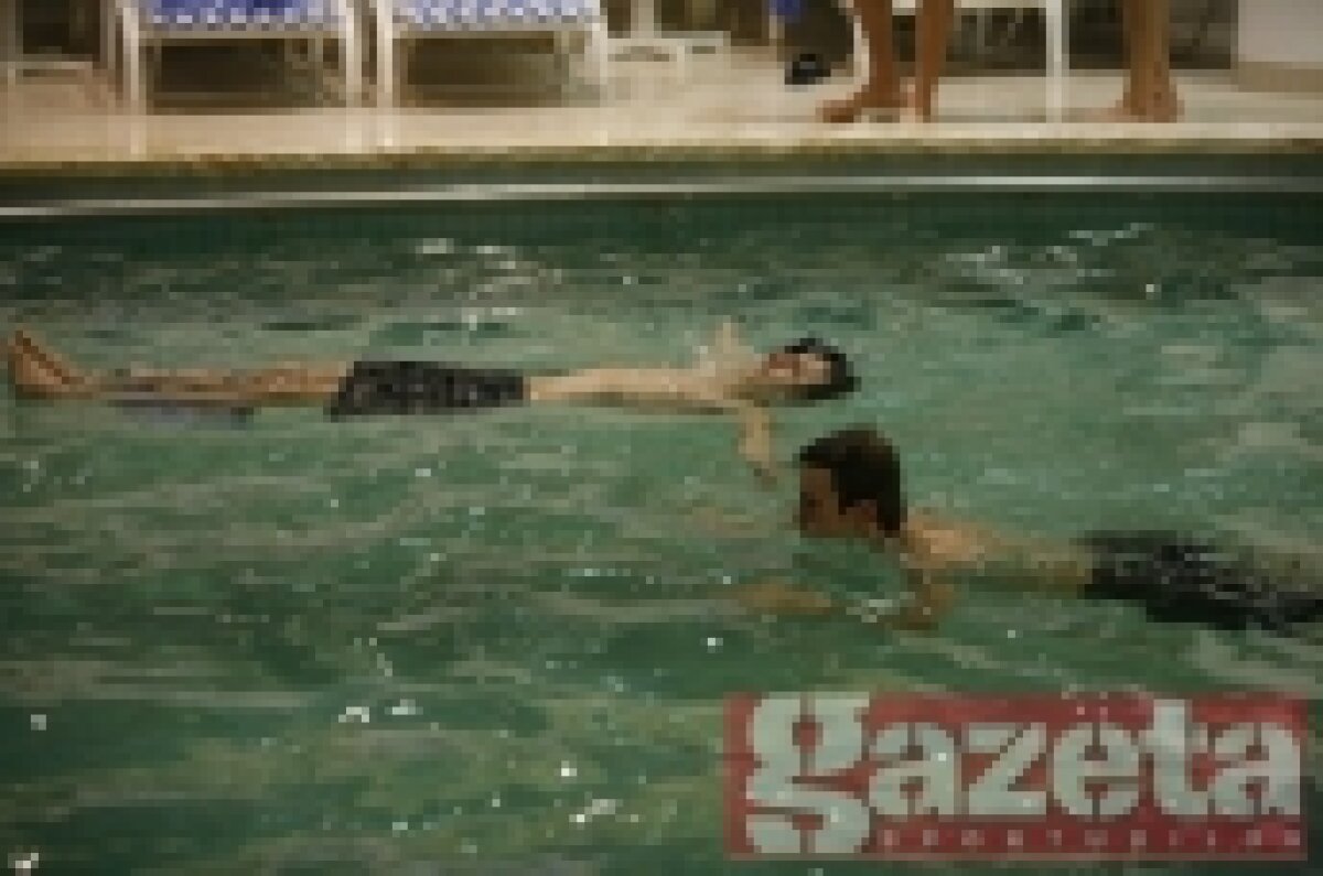 FOTO / Giuleştenii s-au bălăcit la piscina lui Copos