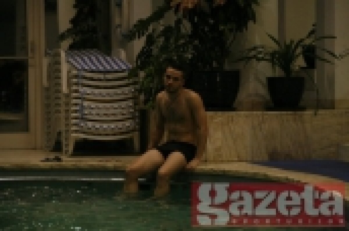 FOTO / Giuleştenii s-au bălăcit la piscina lui Copos