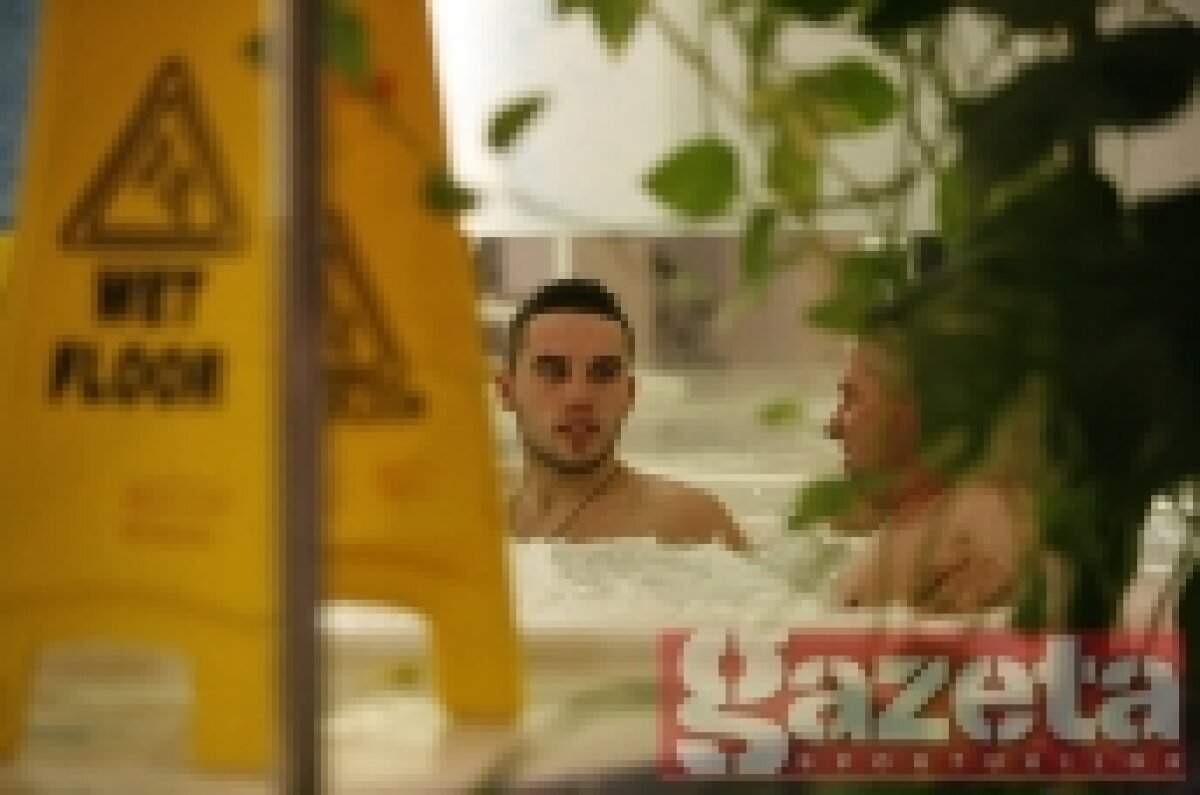 FOTO / Giuleştenii s-au bălăcit la piscina lui Copos