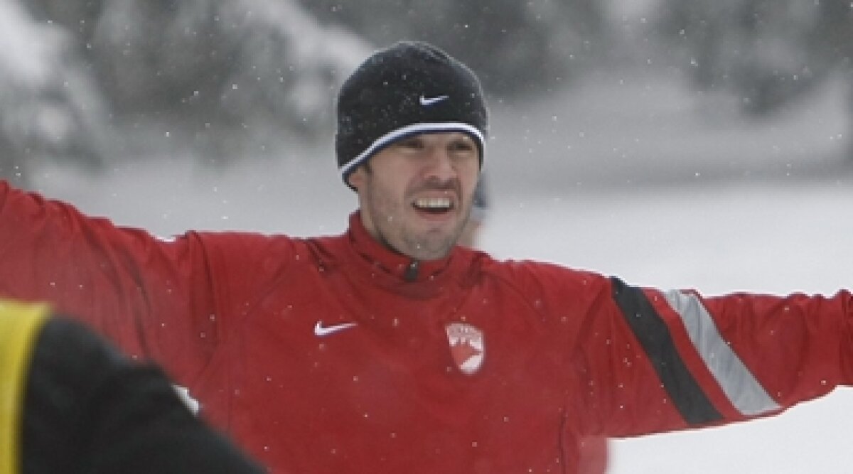 Mărgăritescu descrie cantonamentul din Poiană: "Da, bagă, ţine!" :D