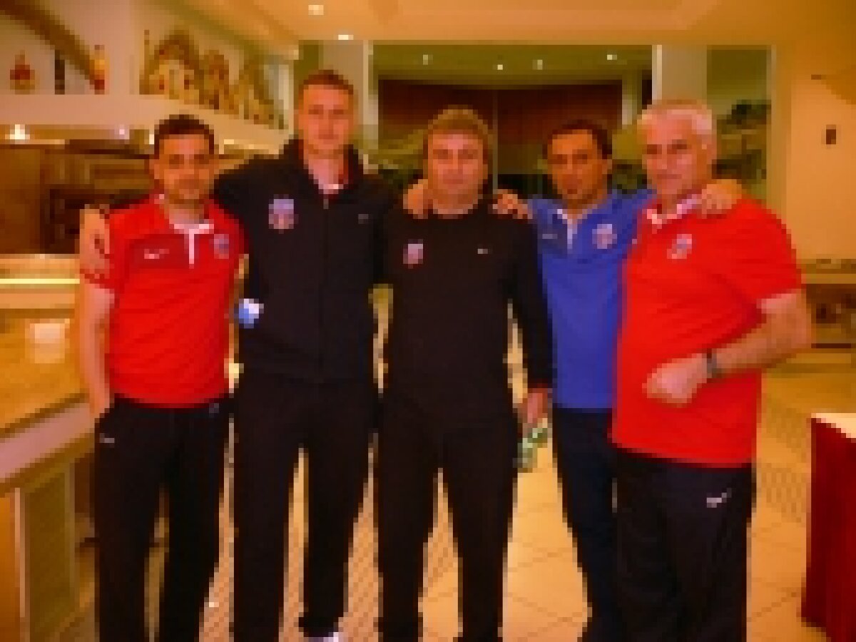 FOTO / Ghionea şi-a luat la revedere de la colegi şi antrenori