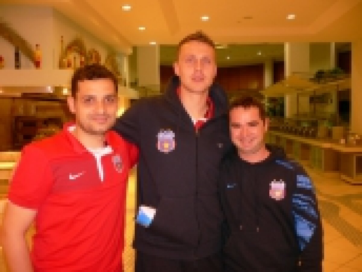 FOTO / Ghionea şi-a luat la revedere de la colegi şi antrenori