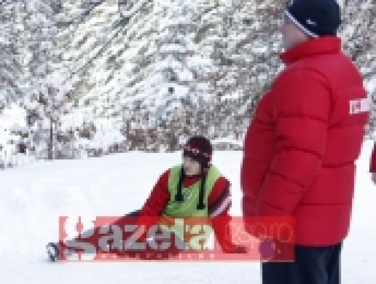 FOTO / Dinamoviştii sînt extenuaţi după antrenamentul printre troiene