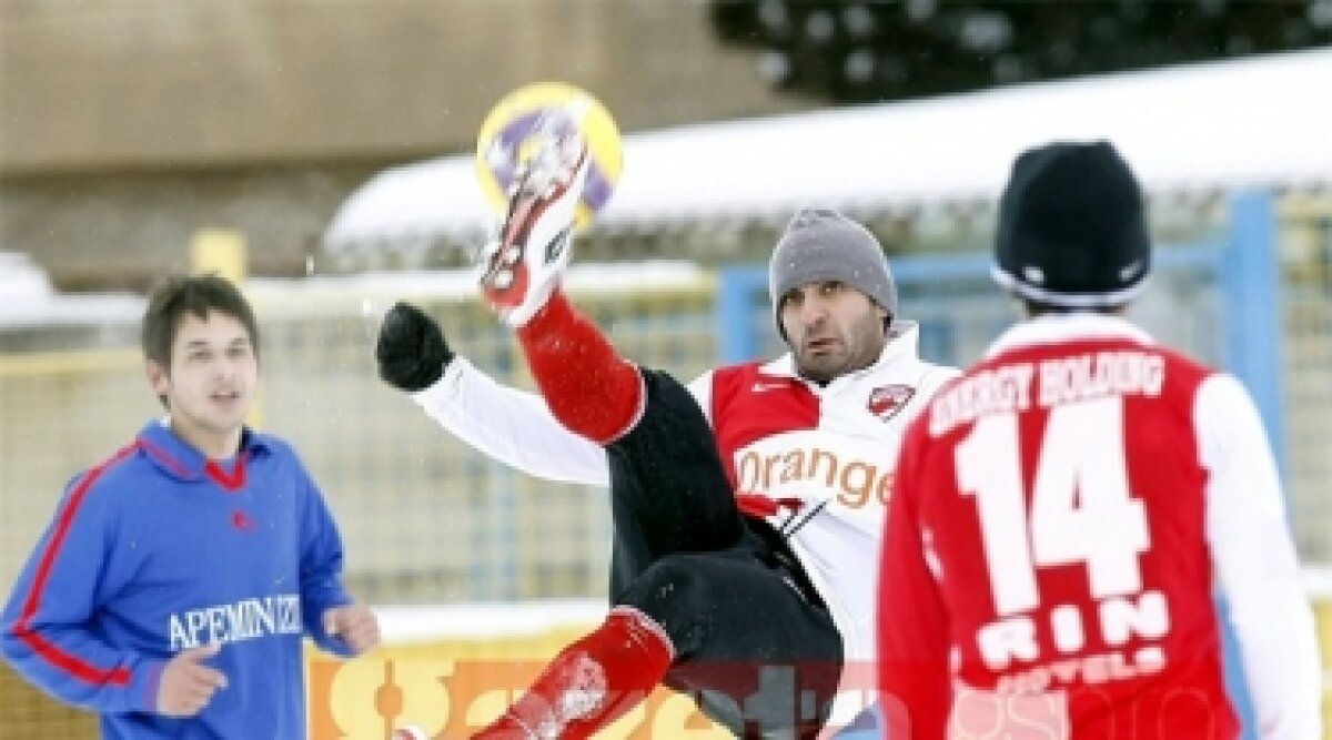 FOTO / Vezi imagini din amicalul lui Dinamo cu Unirea Tărlungeni (0-0)!
