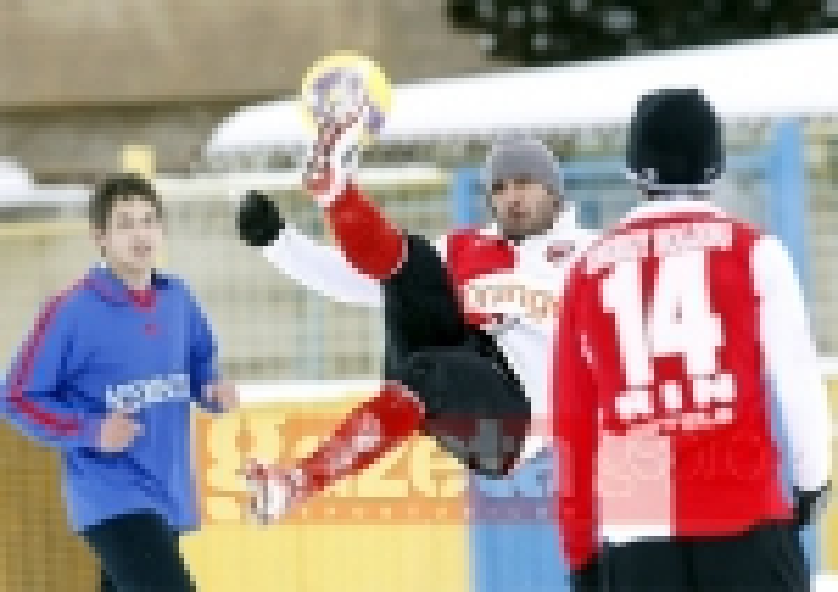 FOTO / Vezi imagini din amicalul lui Dinamo cu Unirea Tărlungeni (0-0)!