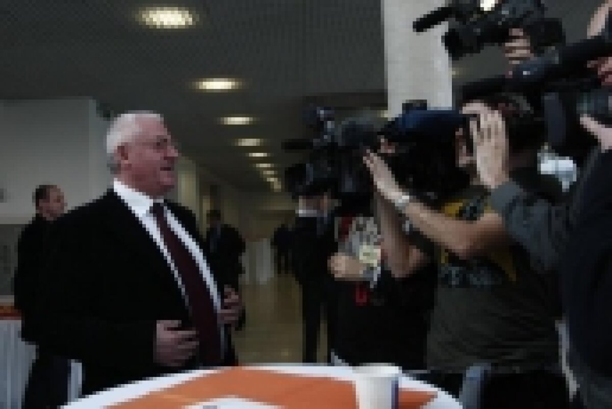 FOTO / Alegerile pentru preşedinţia FRF, în imagini!