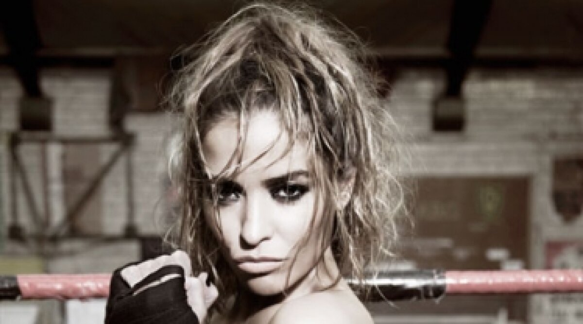 Lampard, prins între fosta şi actuala iubită. Vezi cum vrea Elen Rives să-l recucerească!