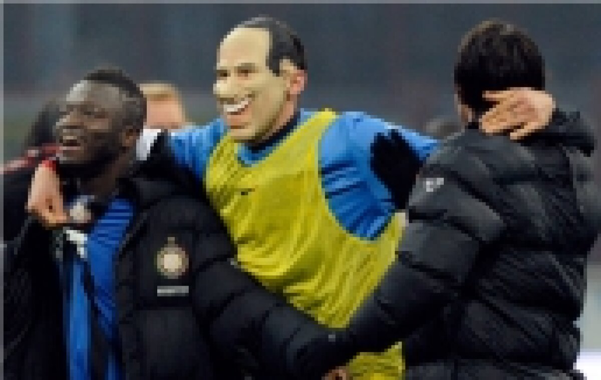 "Matrix" l-a ironizat pe Berlusconi » O mască rîde... Milan plînge