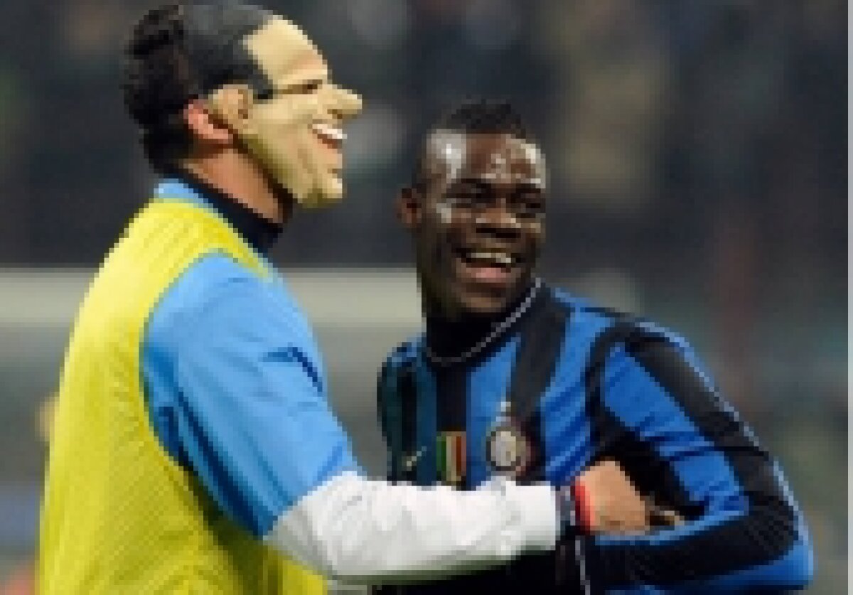 "Matrix" l-a ironizat pe Berlusconi » O mască rîde... Milan plînge
