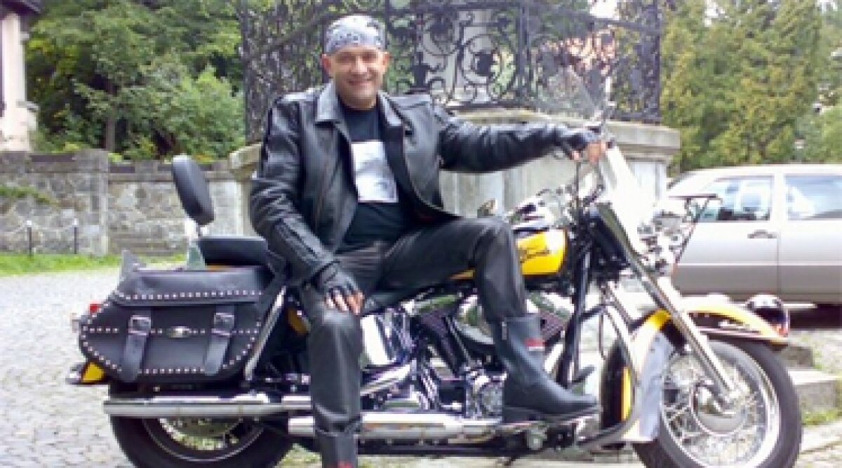 FOTO / Gabi Balint, Facebook şi pasiunea pentru motociclete