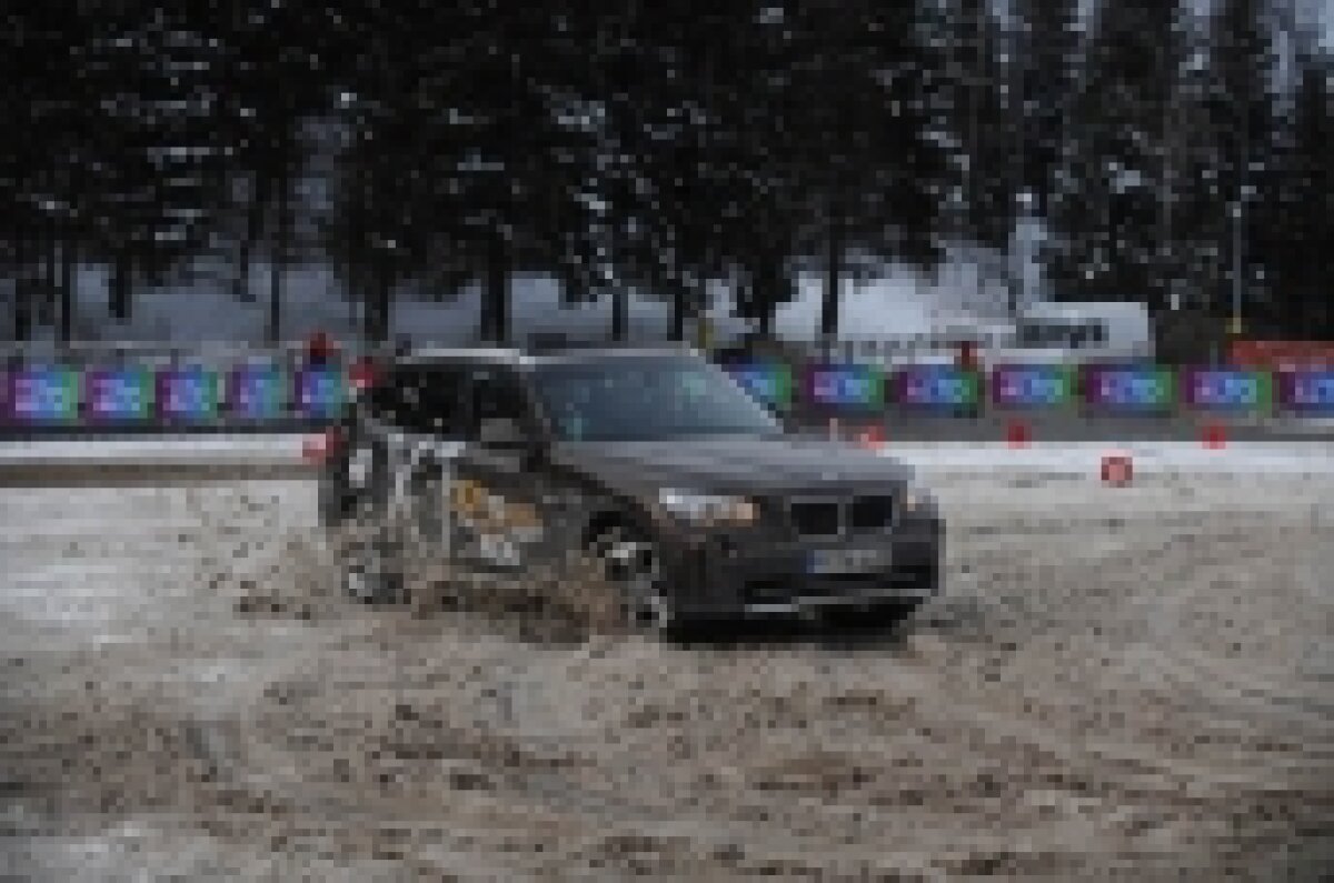 BMW şi-a pus la încercare toate modelele cu xDrive » De-a latul pe zăpadă