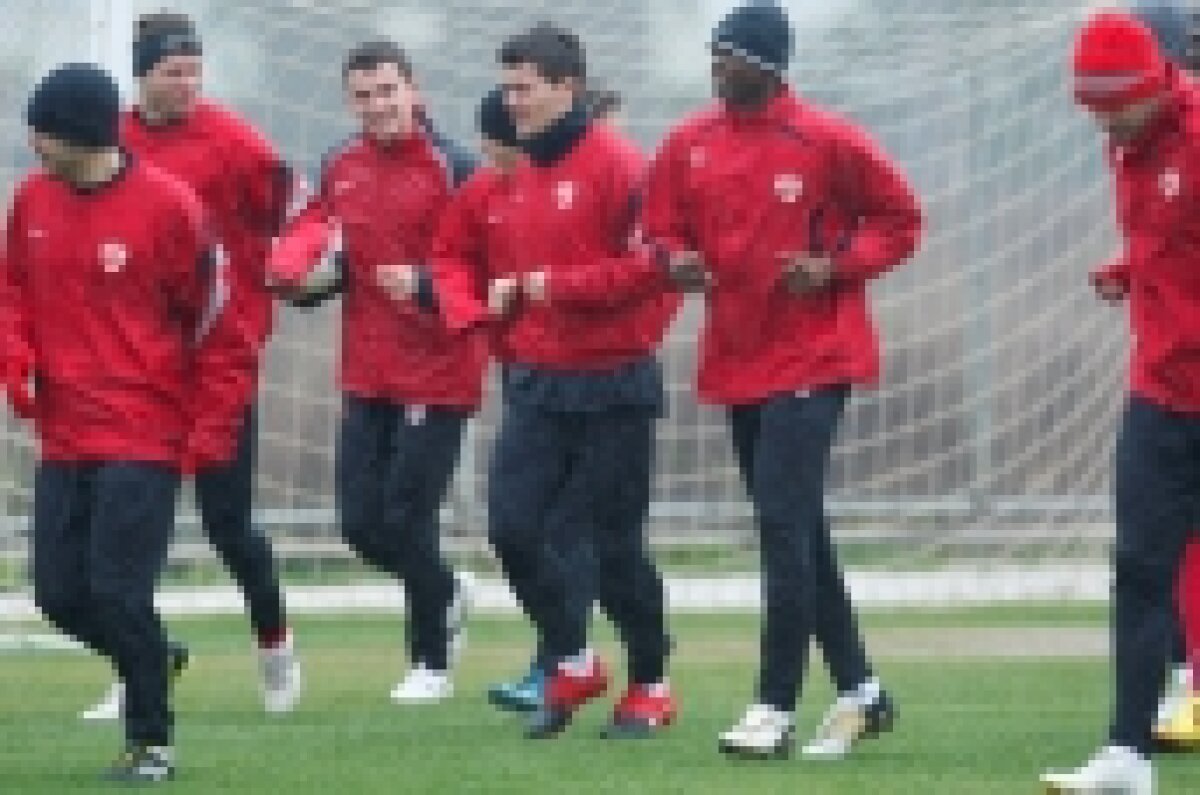 FOTO / Dinamoviştii sînt ghinionişti. Plouă torenţial în Antalya :S