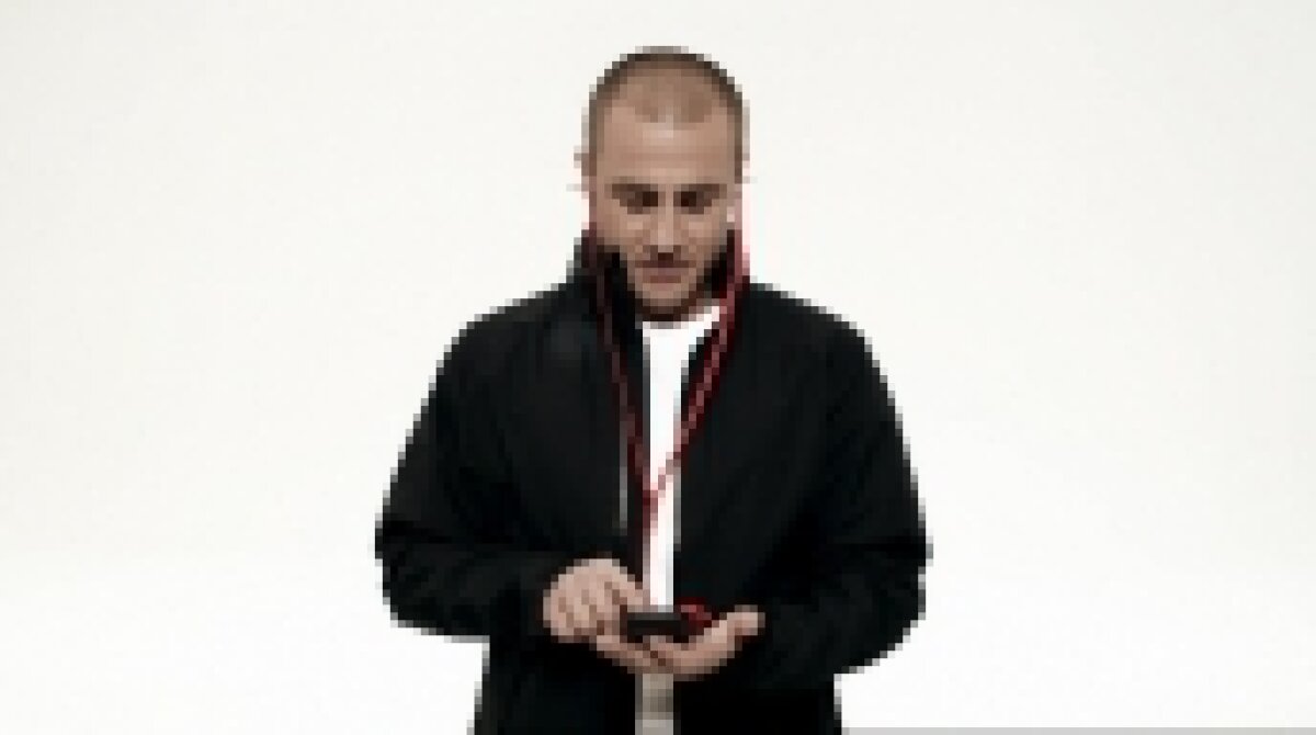 Materazzi, Cannavaro şi Maria Sharapova luptă împotriva HIV într-un proiect special