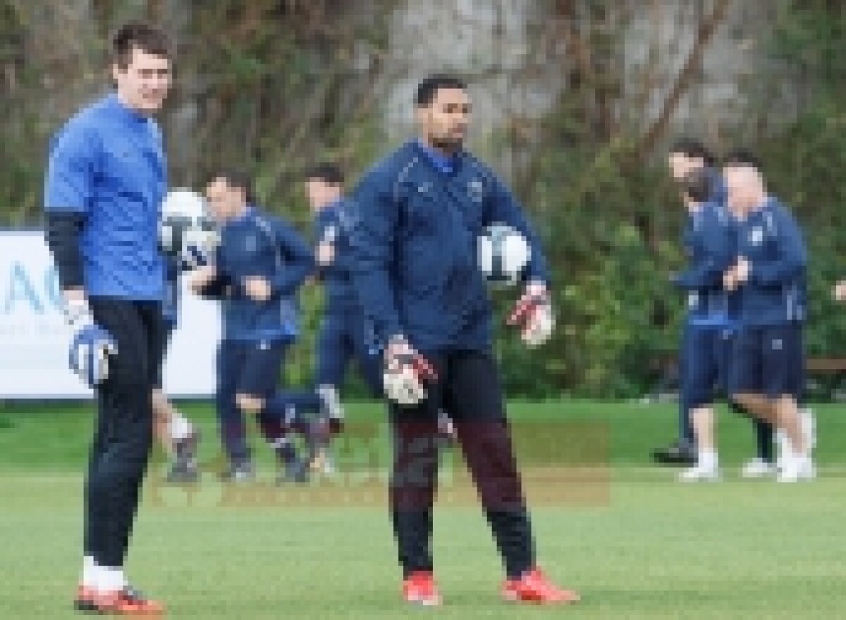 FOTO / Vezi imagini de la antrenamentul de azi al Stelei!