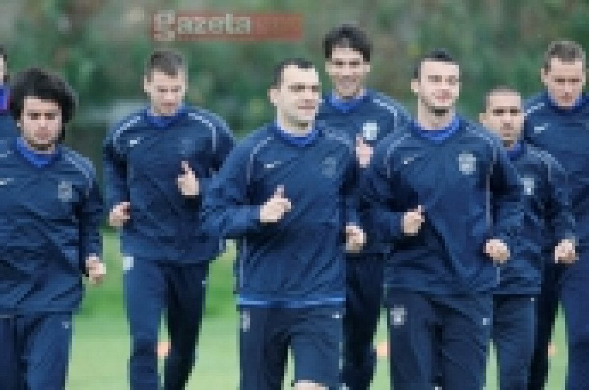 FOTO / Vezi imagini de la antrenamentul de azi al Stelei!