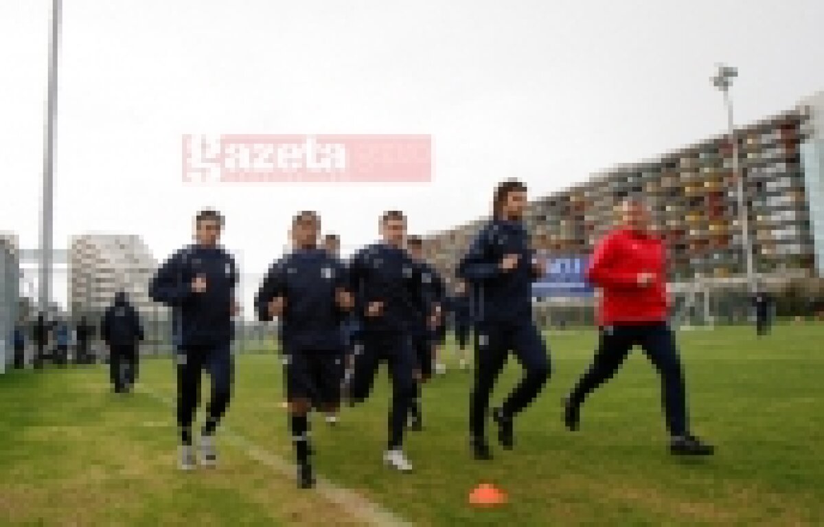 FOTO / Vezi imagini de la antrenamentul de azi al Stelei!