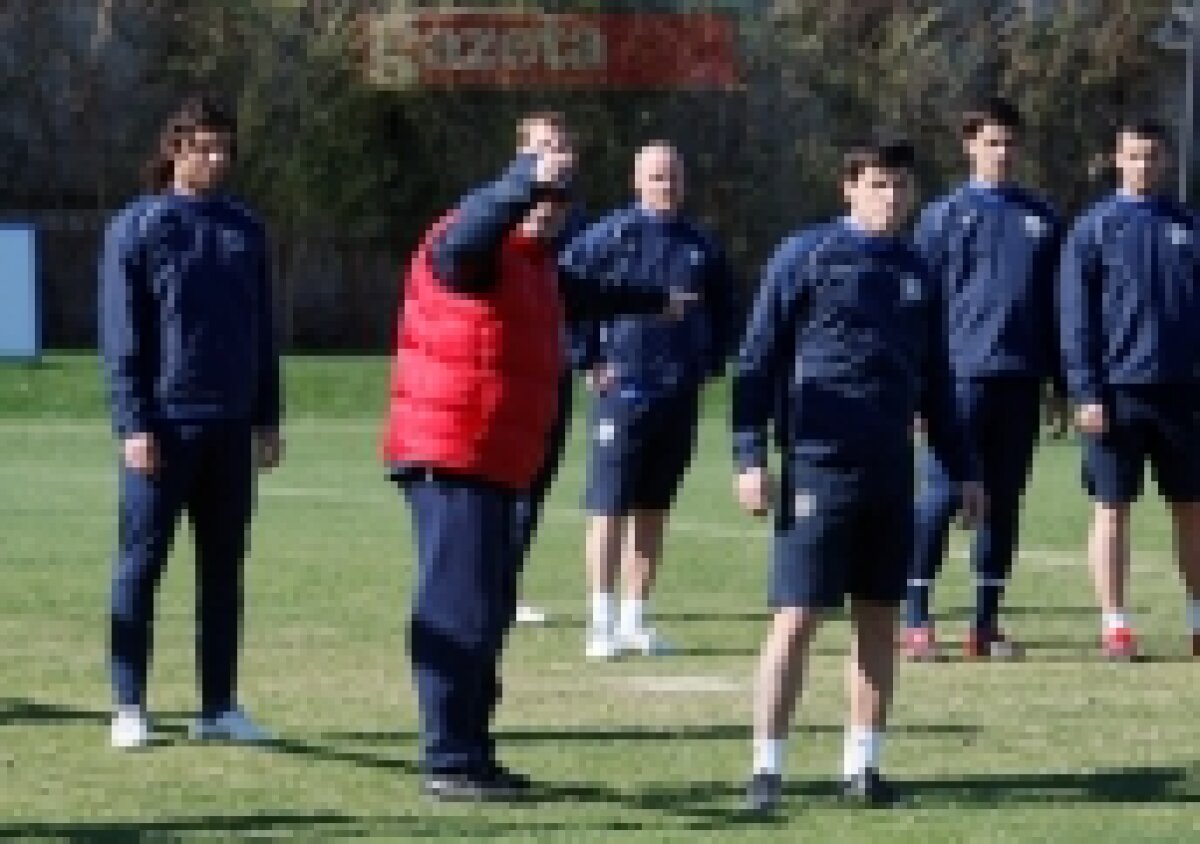 FOTO / Vezi imagini de la antrenamentul de azi al Stelei!