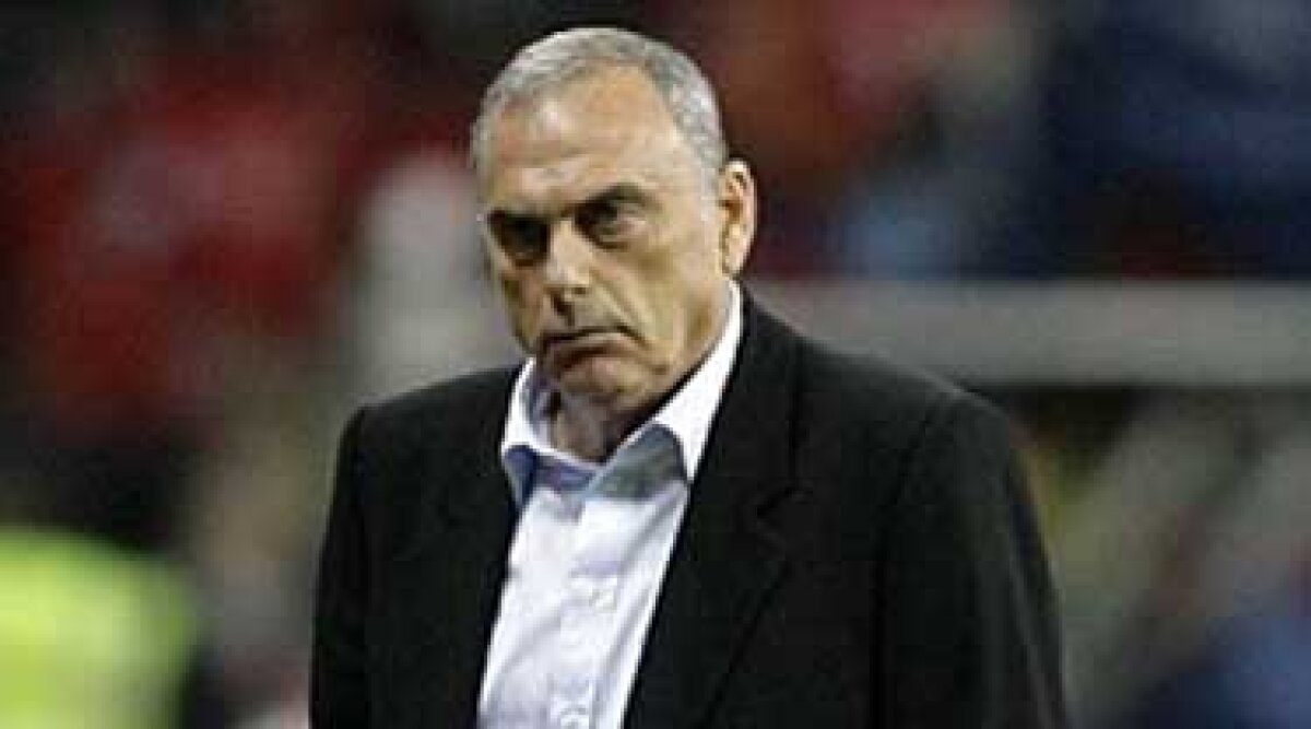 Avram Grant a fost prins în bordel!