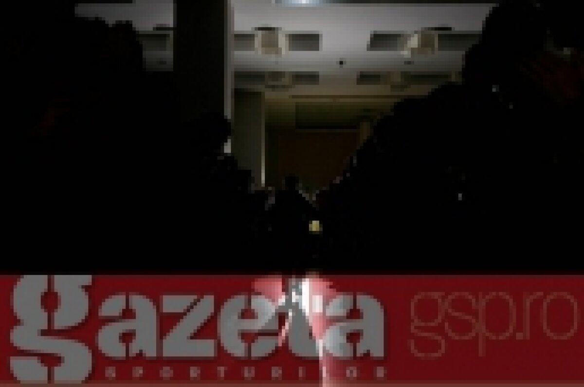 "Regele" Hagi a împlinit 45 de ani » The King's Party