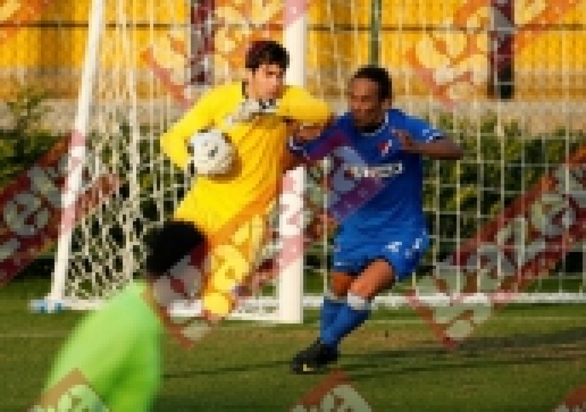 FOTO EXCLUSIV / Bornescu şi Neves bătaie ca-n filme la amicalul Rapidului cu Ostrava