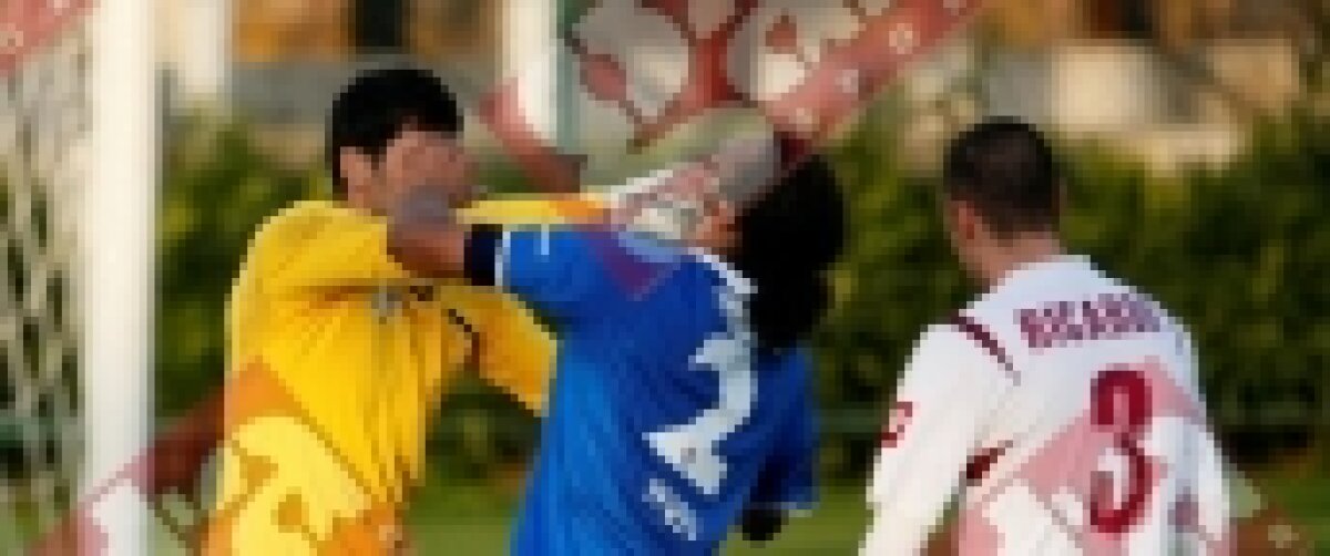 FOTO EXCLUSIV / Bornescu şi Neves bătaie ca-n filme la amicalul Rapidului cu Ostrava