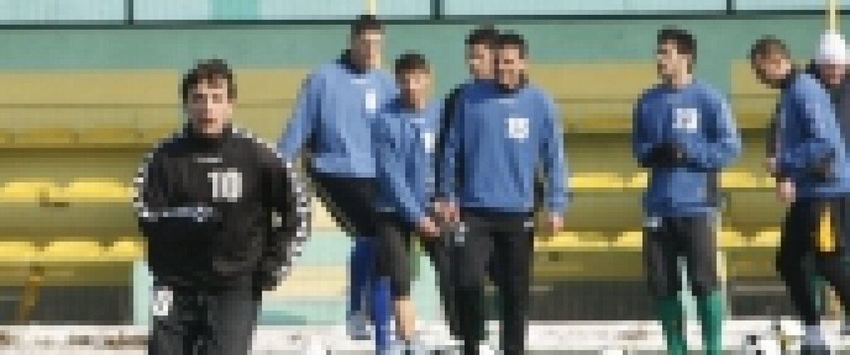 Florentin Dumitru s-a reapucat de fotbal » "Micul Beckham" e coleg cu Odoroabă