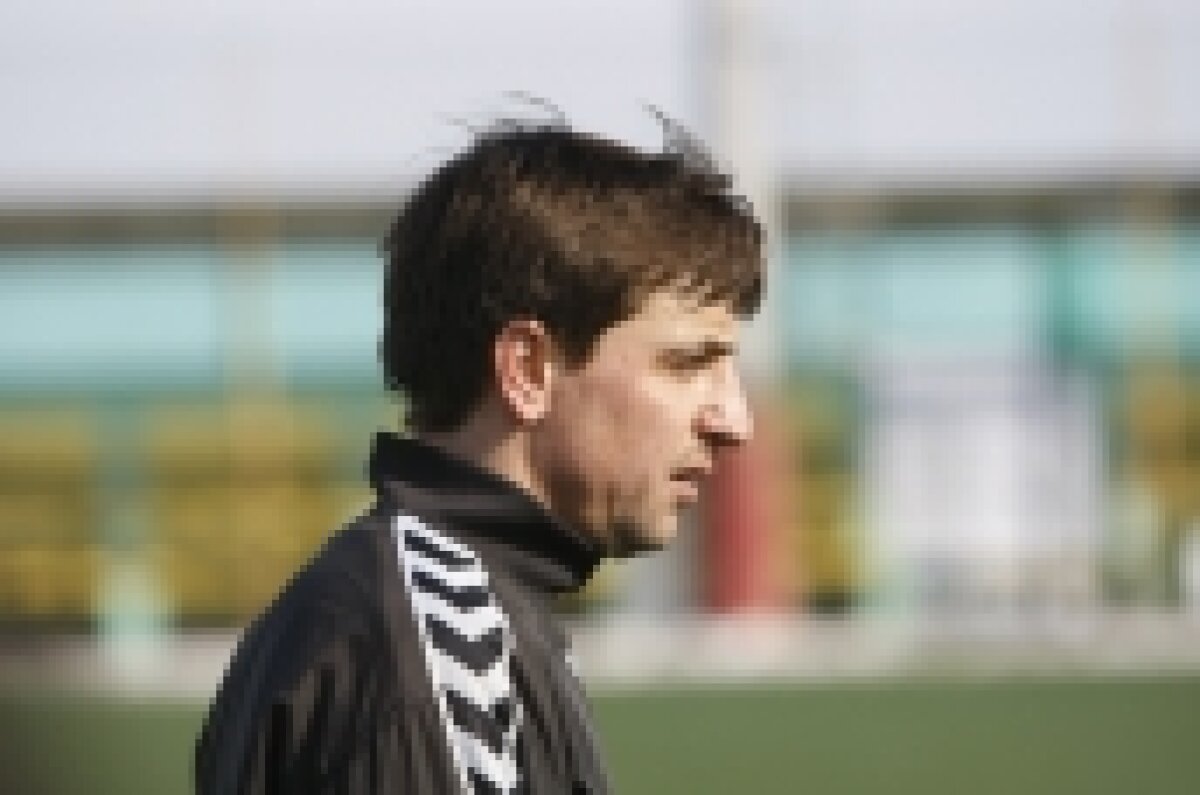 Florentin Dumitru s-a reapucat de fotbal » "Micul Beckham" e coleg cu Odoroabă