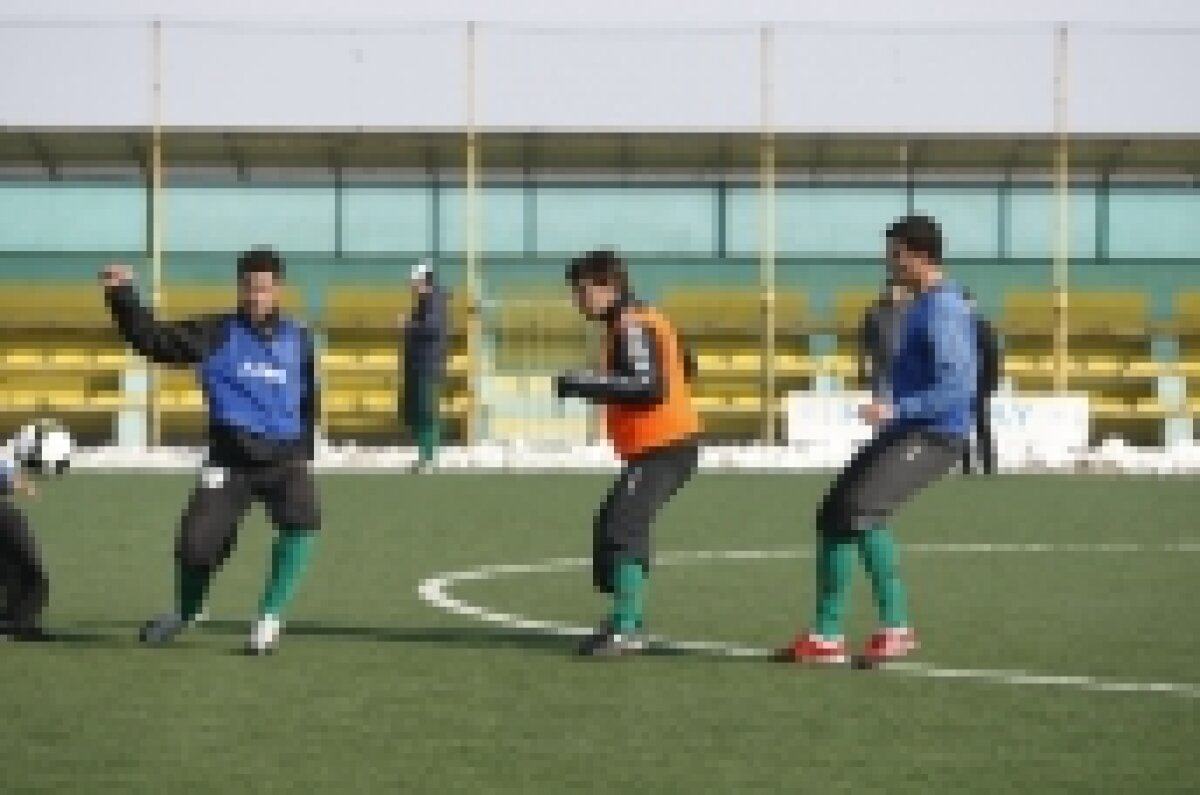 Florentin Dumitru s-a reapucat de fotbal » "Micul Beckham" e coleg cu Odoroabă