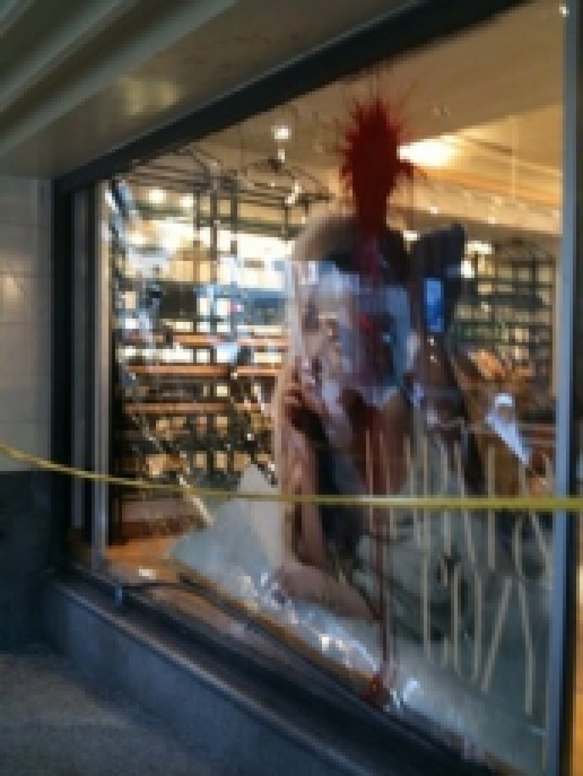 FOTO » Incidente în centrul oraşului Vancouver, în prima zi a Jocurilor Olimpice