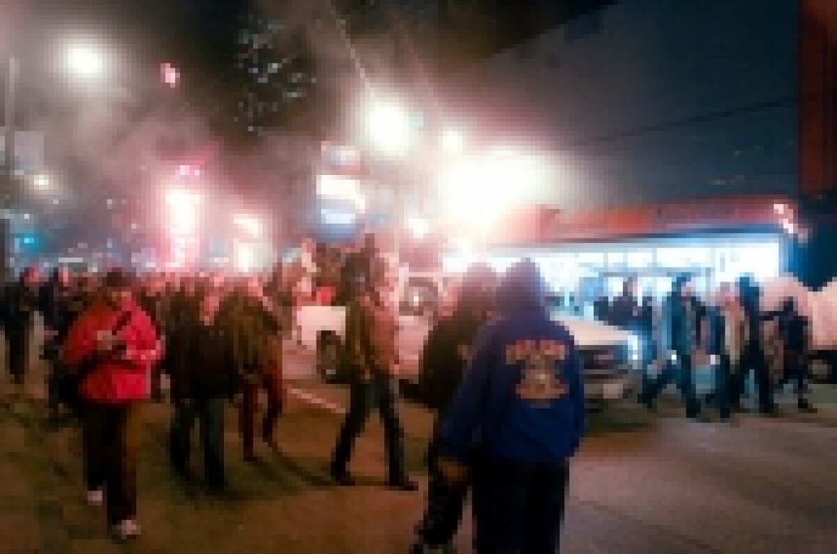 FOTO » Incidente în centrul oraşului Vancouver, în prima zi a Jocurilor Olimpice