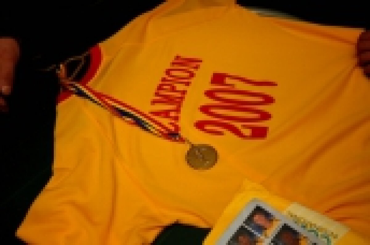 Ultimele cuvinte ale fotbalistului Marian Pîrşă, răpus de cancer sîmbătă: "Tăticule, adu-mi adidaşii!"