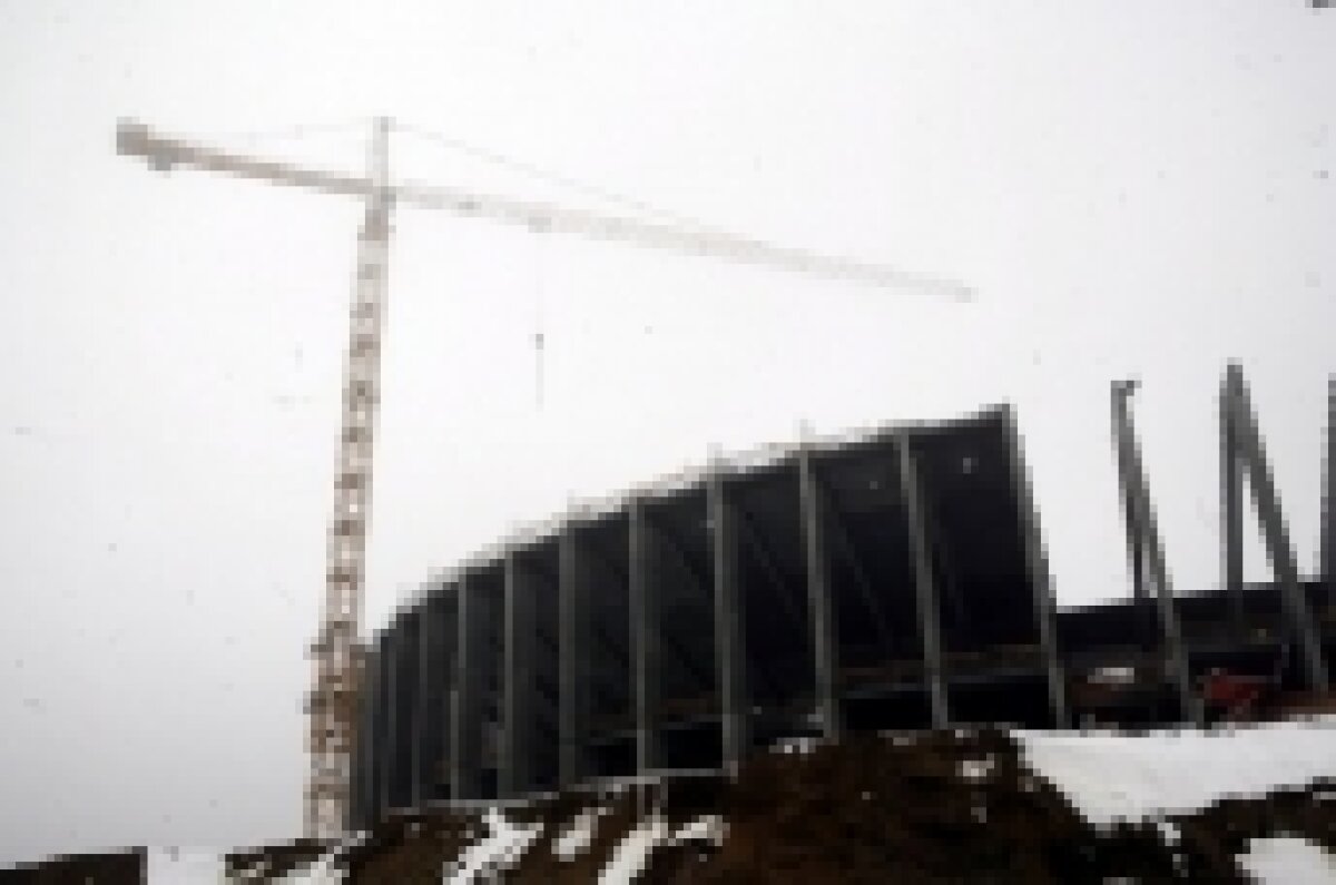 Constructorii: "Stadionul Naţional este gata în proporţie de 50%"