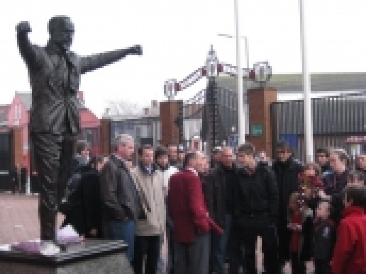 Ialomiţenii încearcă imposibilul la Liverpool » "Profităm!"