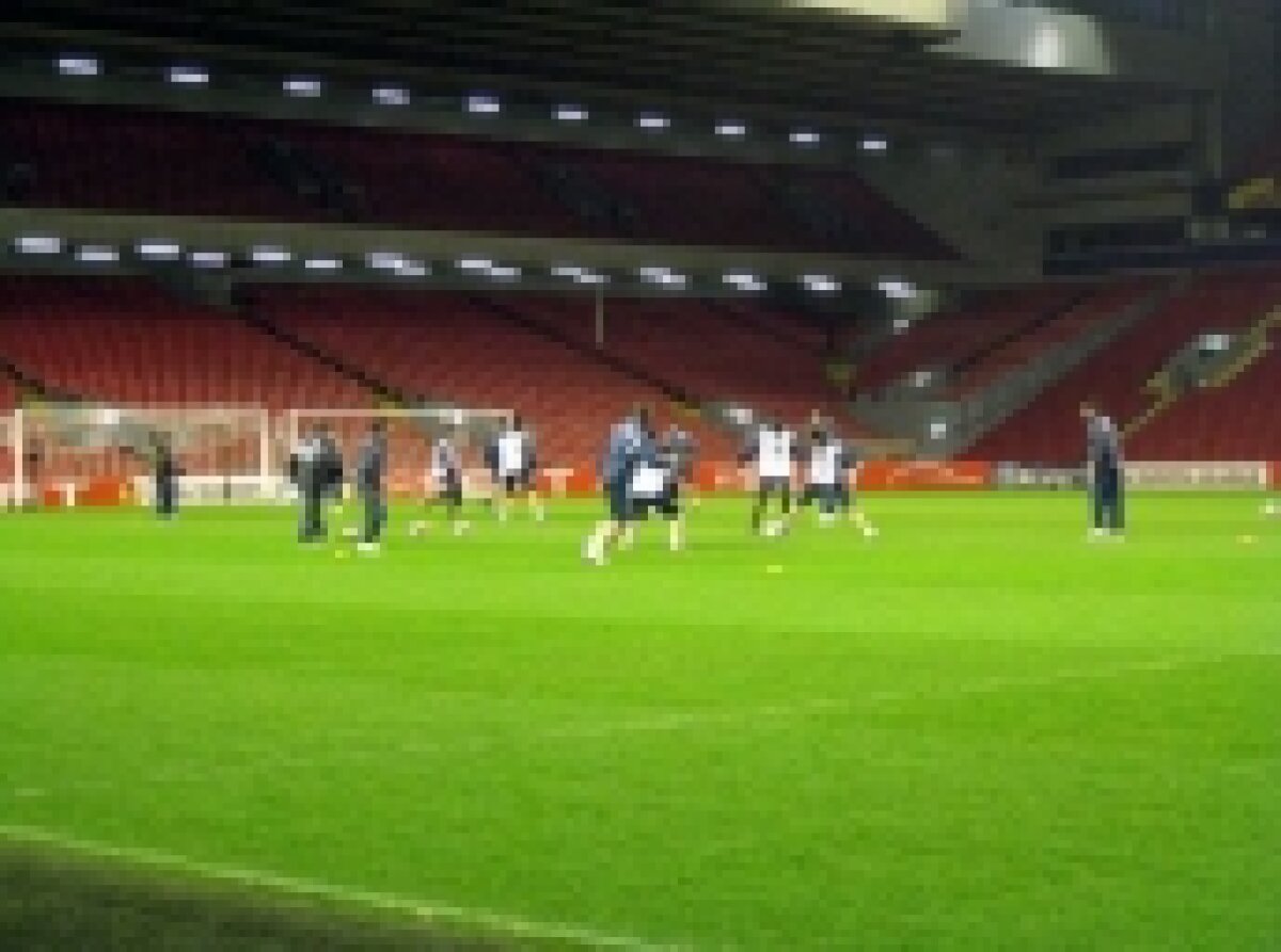 FOTO / Urziceni s-a antrenat pe Anfield Road