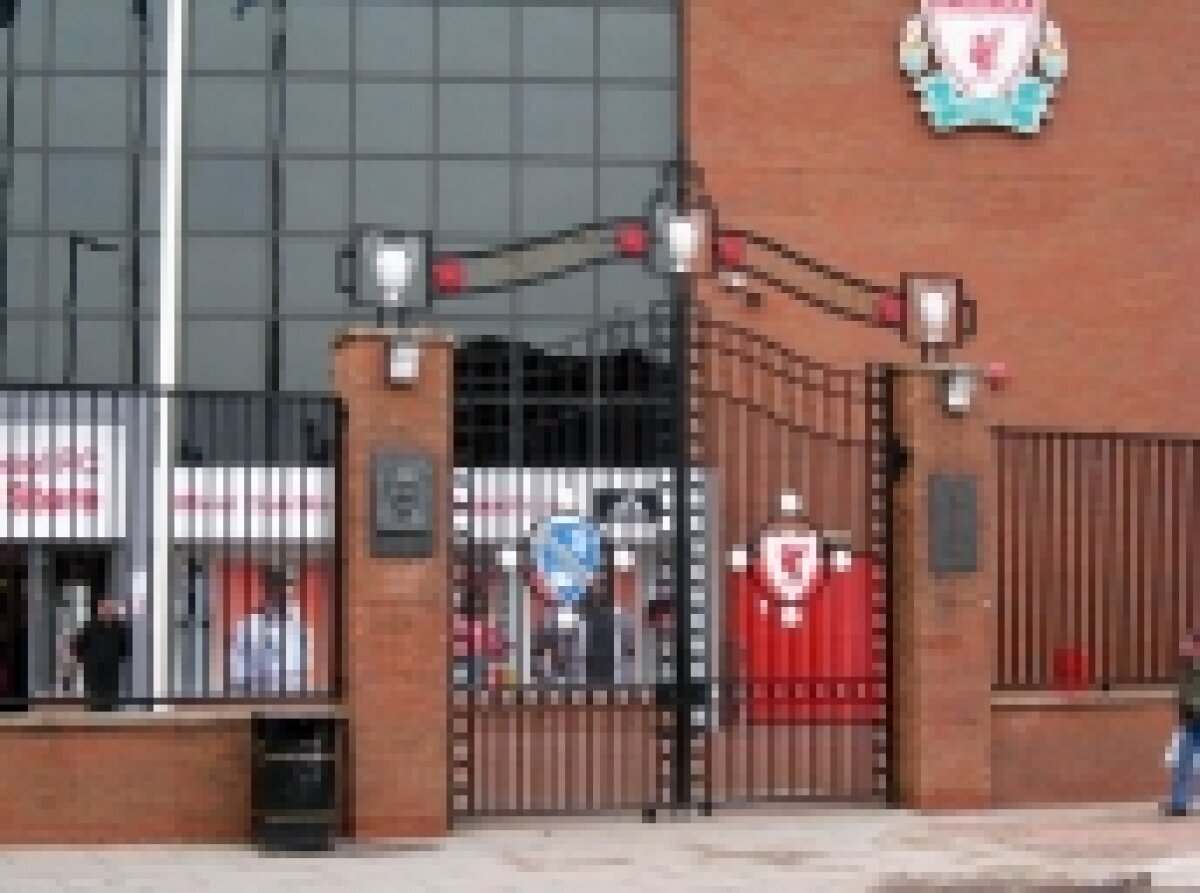 FOTO / Urziceni s-a antrenat pe Anfield Road