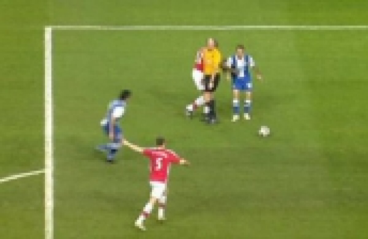 Puştii lui Arsenal s-au păcălit singuri » Au luat un gol de grădiniţă de la Porto