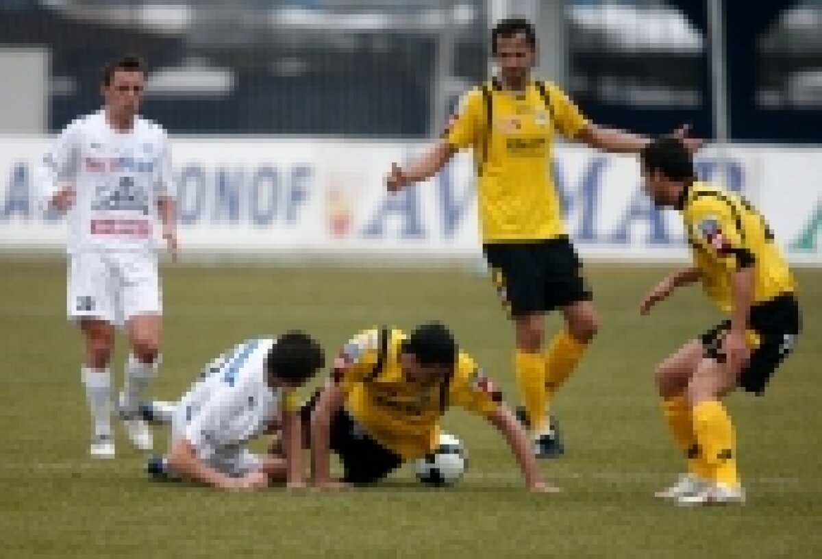 Vezi imagini din meciul Gloria Bistriţa-Poli Timişoara 0-0!