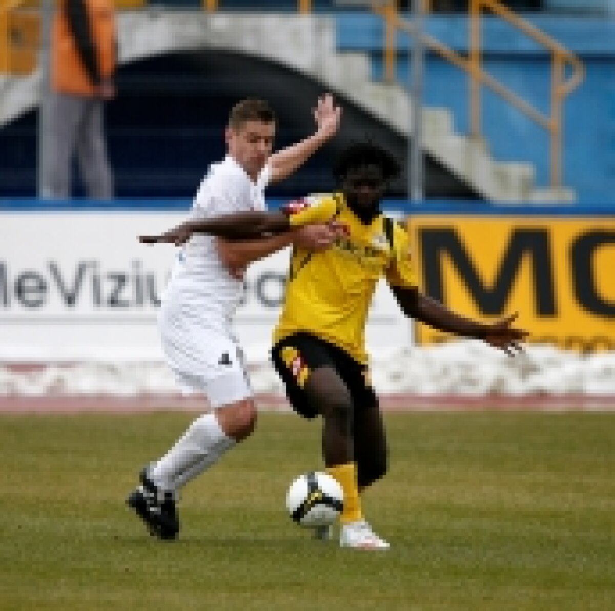 Vezi imagini din meciul Gloria Bistriţa-Poli Timişoara 0-0!