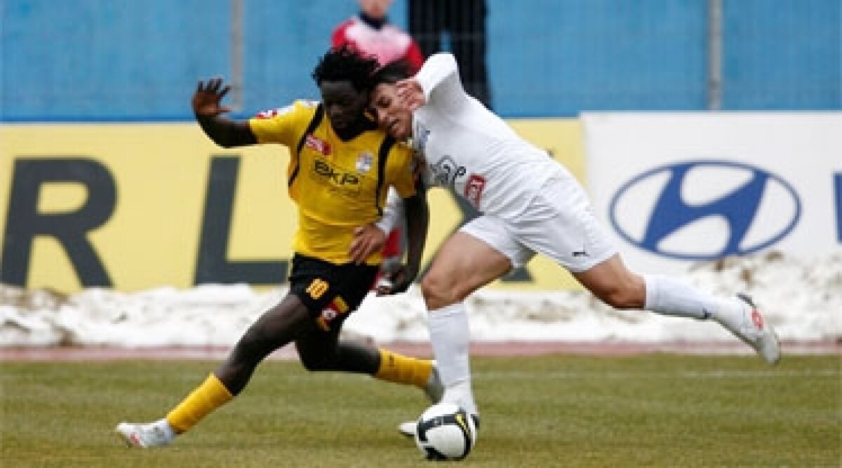 Vezi imagini din meciul Gloria Bistriţa-Poli Timişoara 0-0!