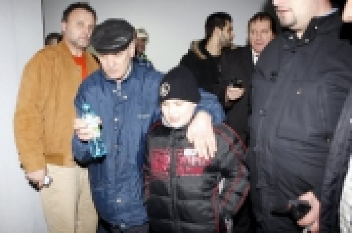 FOTO / Un suporter a lovit un copil la Steaua-Ceahlăul!