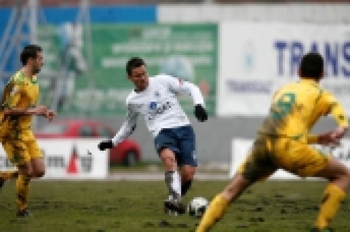 FOTO / Lupte în noroi la Gaz Metan - Vaslui