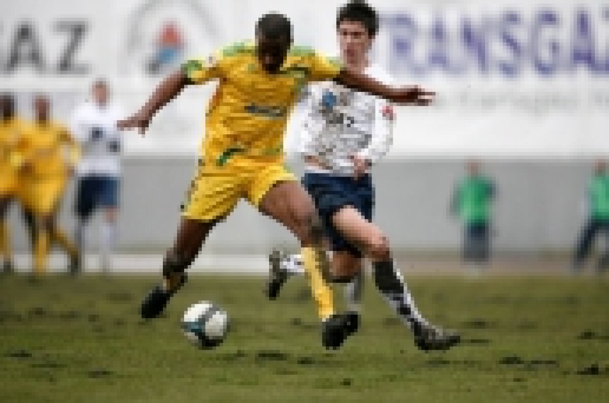 FOTO / Lupte în noroi la Gaz Metan - Vaslui