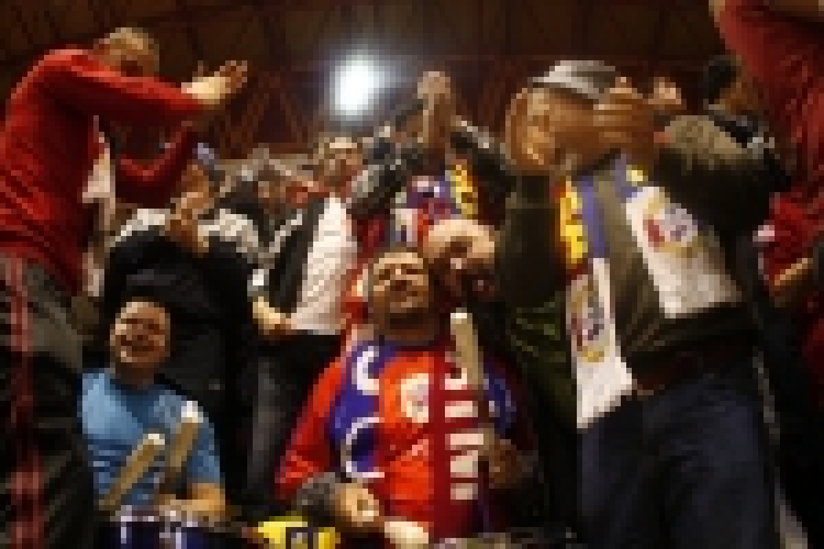 Vezi imagini cu atmosfera de la Vîlcea înaintea jocului Oltchim - Viborg!