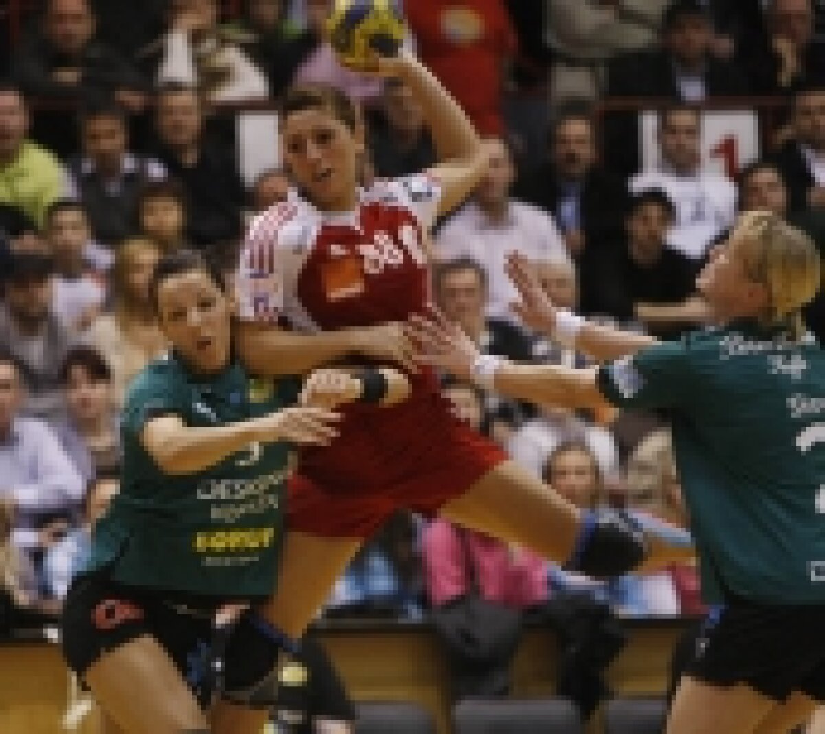 FINAL » Oltchim a batut campioana Europei, Viborg, 27-26